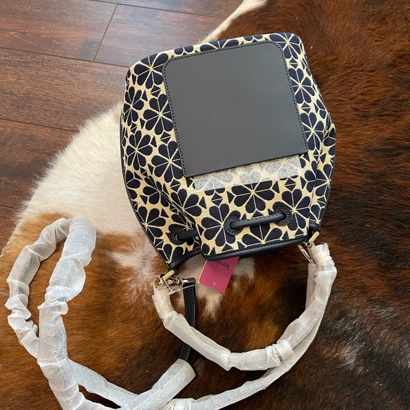 KATE SPADE NEW YORK Flower Jacquard Stripe Bucket bag blue - Picture 7 of 10